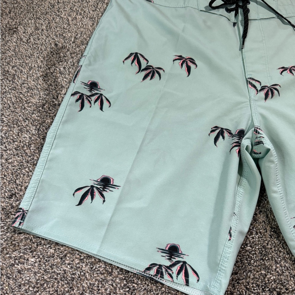 Billabong Men's Standard Sundays Pro 17 Inch Outseam Boardshort - Picture 7 of 7